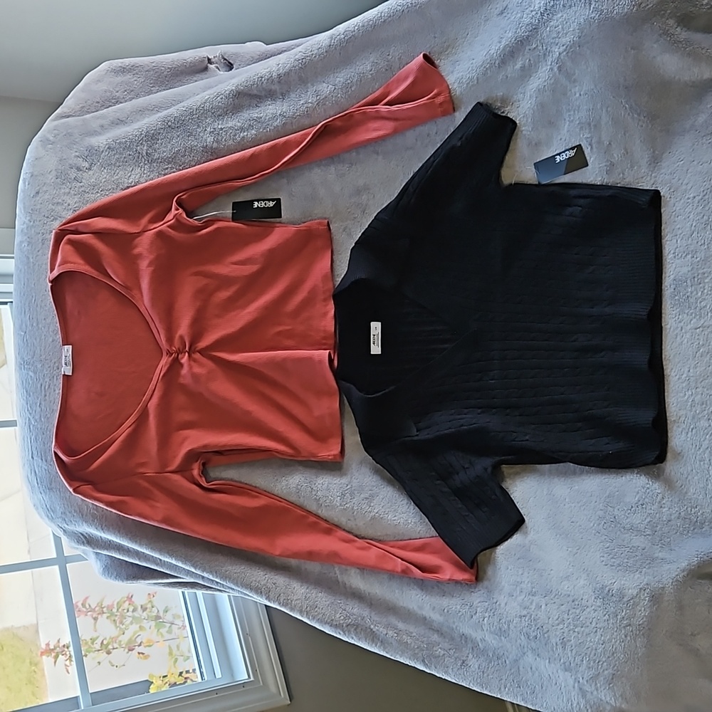 Bundle of 2 NWT Ardene L Crop Shirts